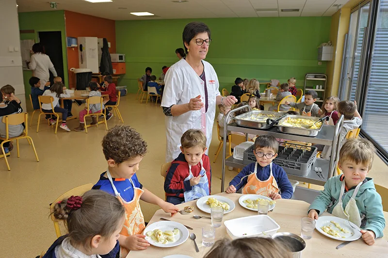 Enfants à la cantine, Rodez